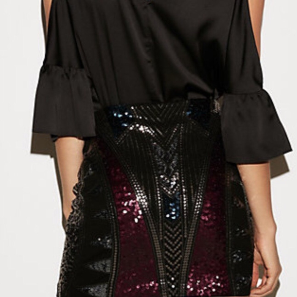 Express Sequin Mini Skirt - Picture 3 of 8
